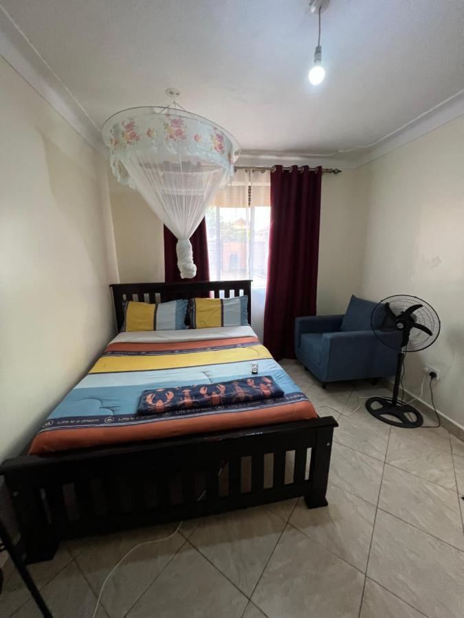 Lark Suites -Bukoto Kampala Ngoại thất bức ảnh